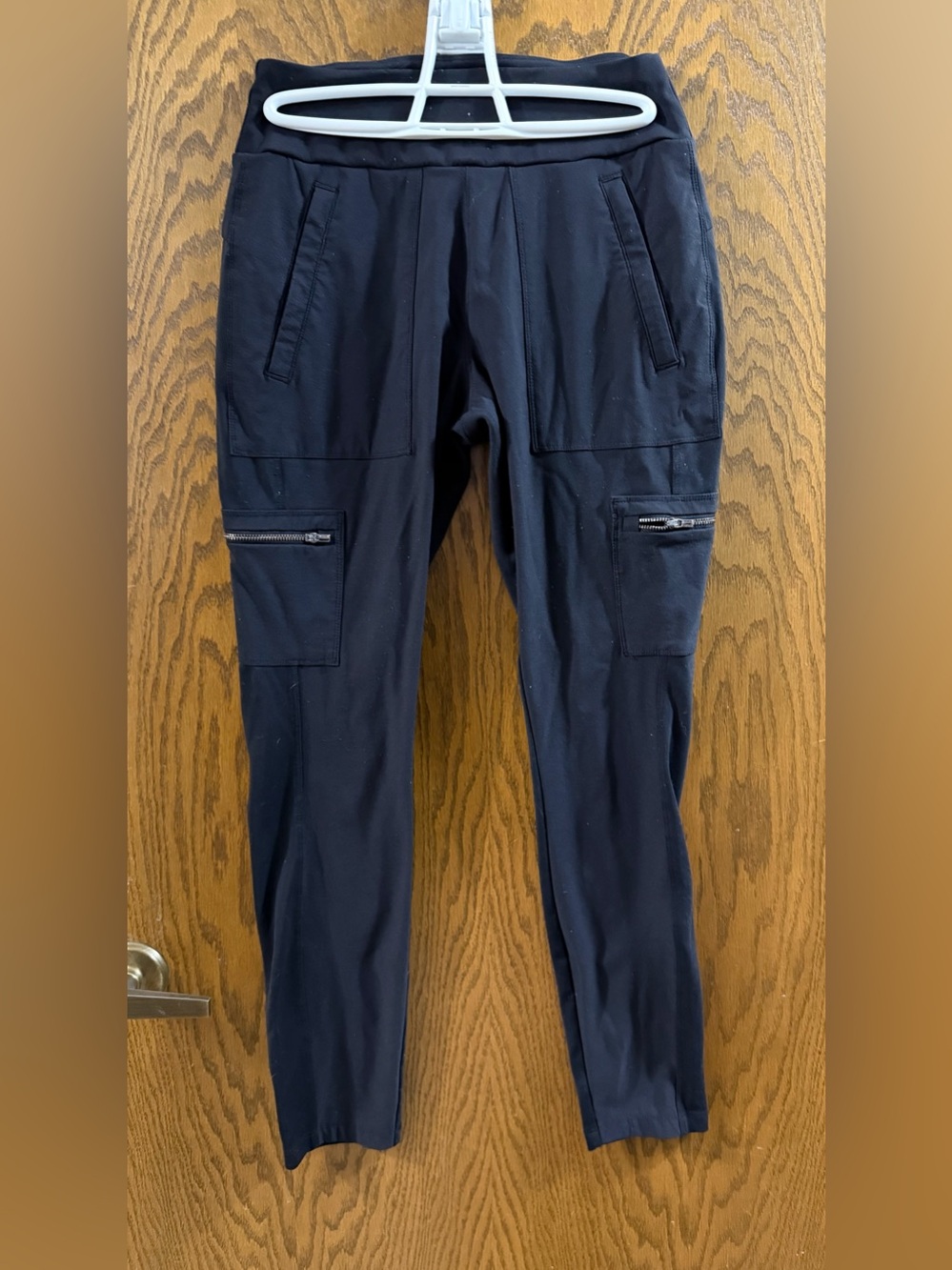 Athleta Women’s Black Cargo Utility Pants Size 6 Stretch Zip Pockets